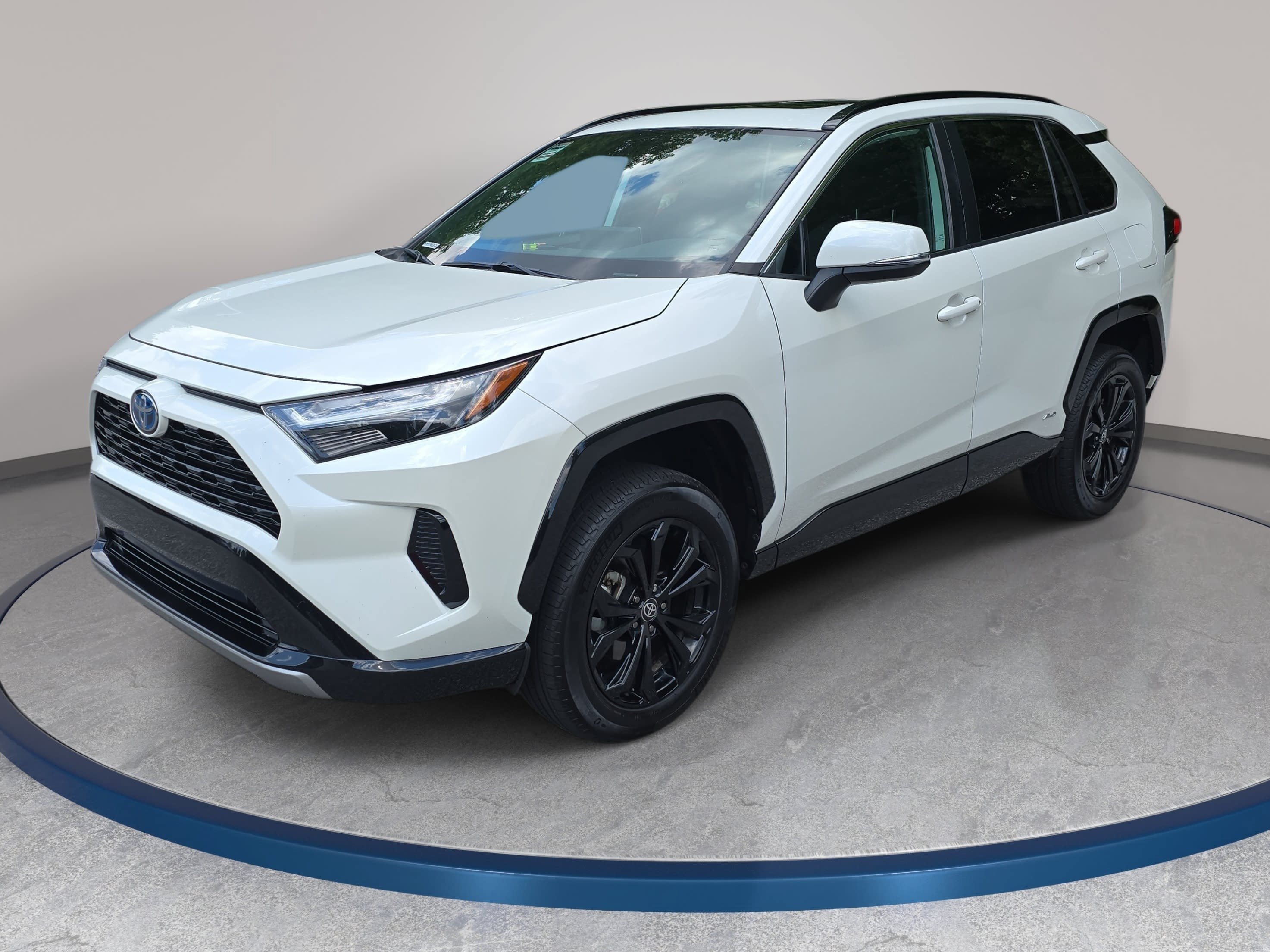 Used 2022 Toyota RAV4 SE w/ Convenience Package
