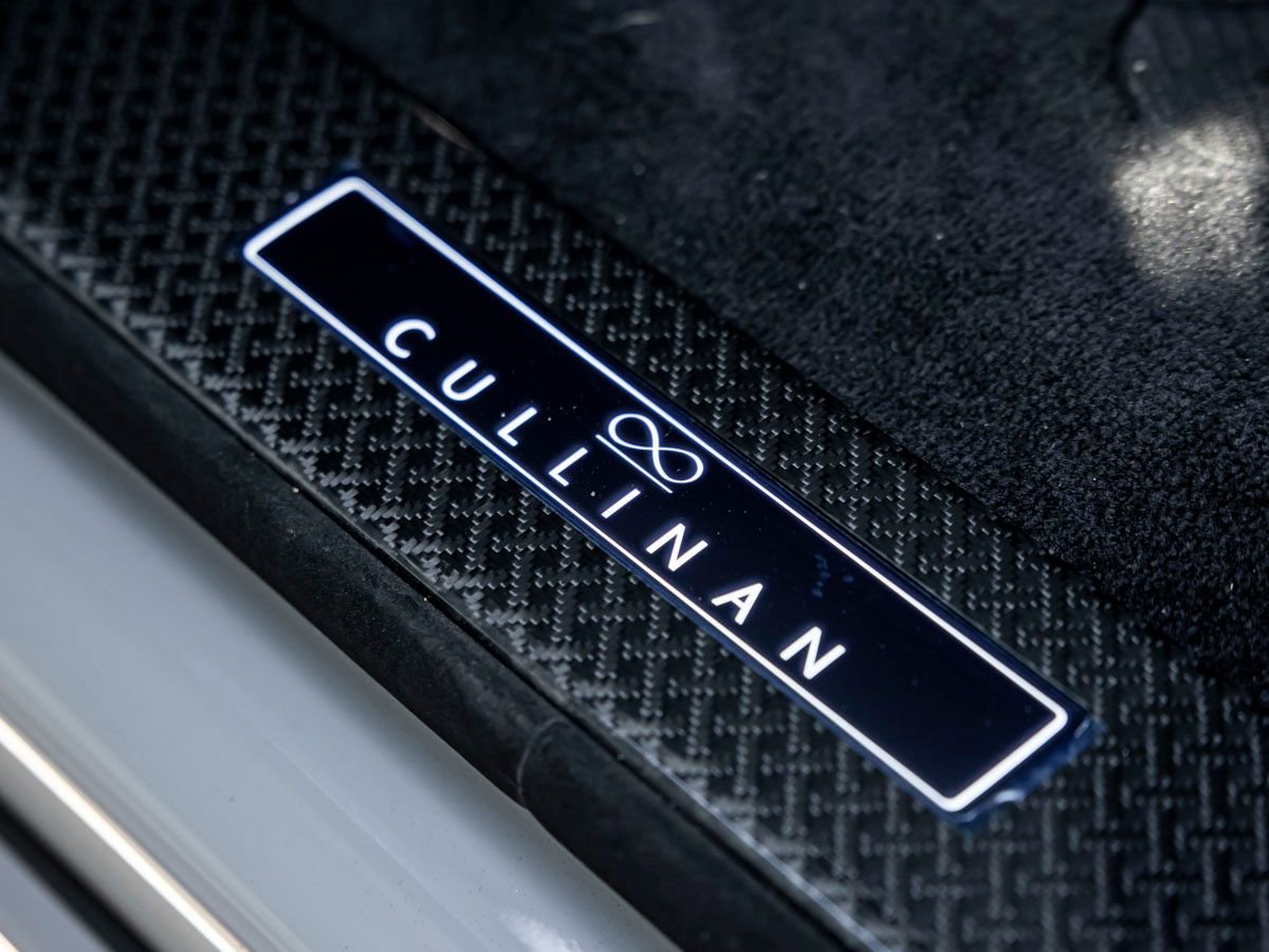Certified 2025 Rolls-Royce Cullinan Black Badge image 9
