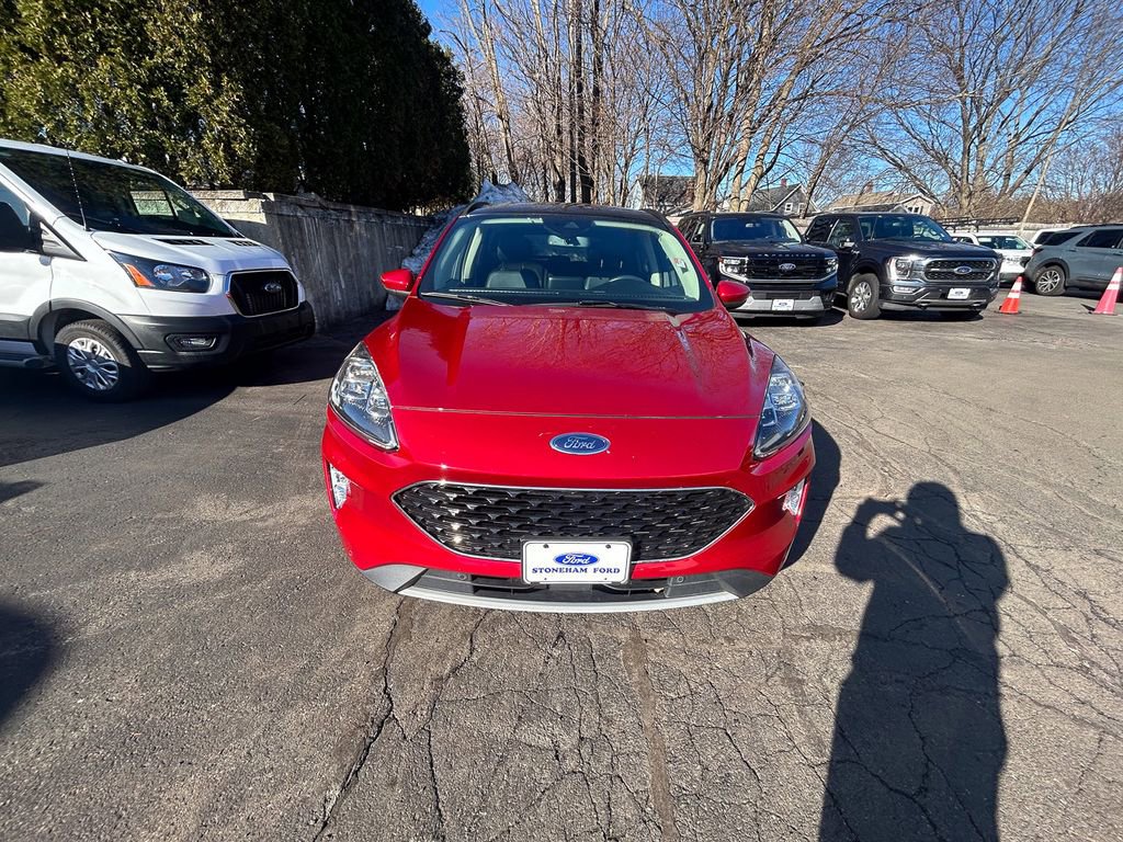 Used 2020 Ford Escape Titanium image 2