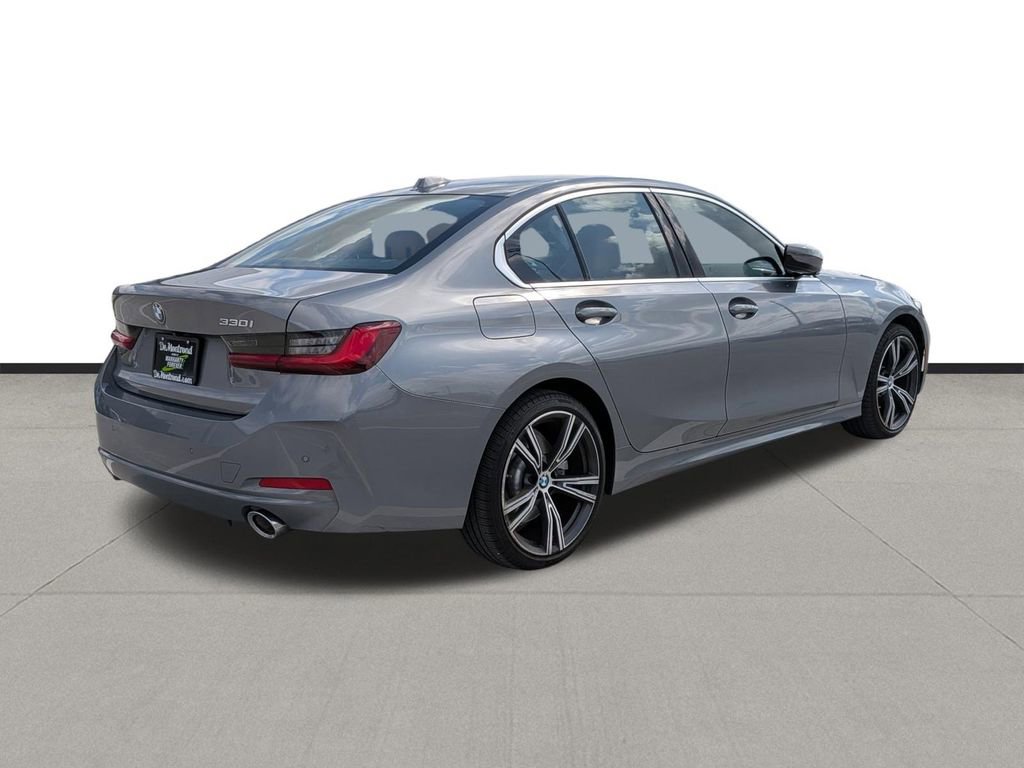 Used 2024 BMW 330i Sedan w/ Premium Package RWD image 5