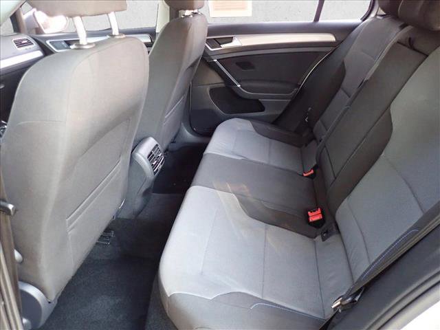 Used 2015 Volkswagen e-Golf Limited Edition image 9