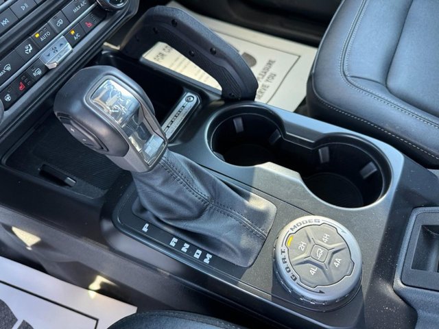 Certified 2025 Ford Bronco Badlands AWD/4WD image 19