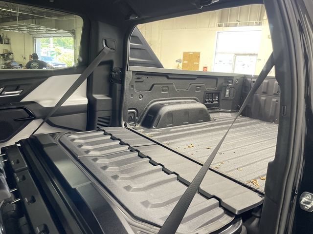 New 2026 Chevrolet Silverado EV 4x4 Crew Cab image 30