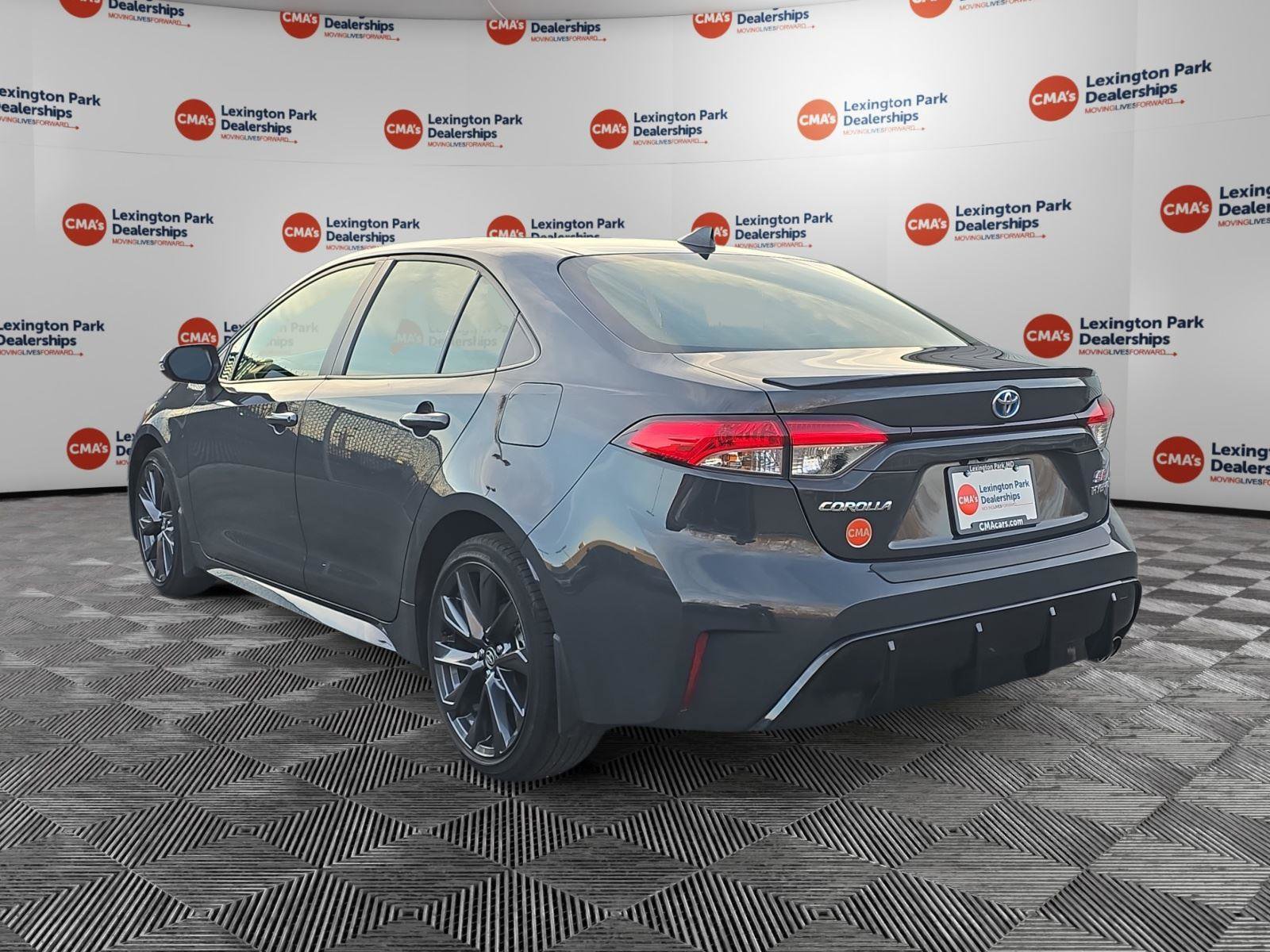 Used 2023 Toyota Corolla SE w/ Carpet Mat Package (TMS) image 5