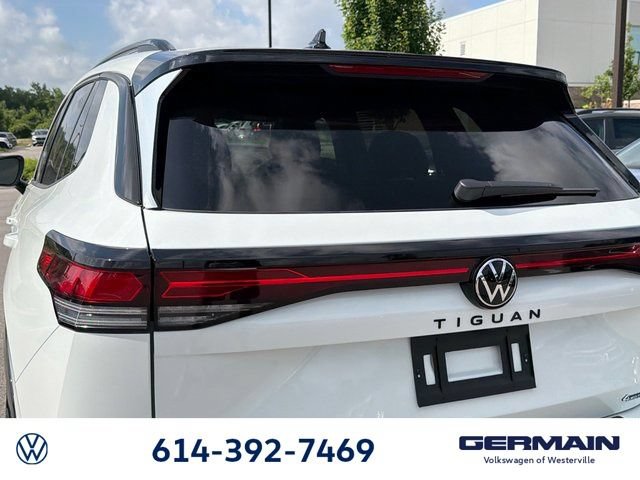 New 2026 Volkswagen Tiguan SE R-Line AWD/4WD image 9
