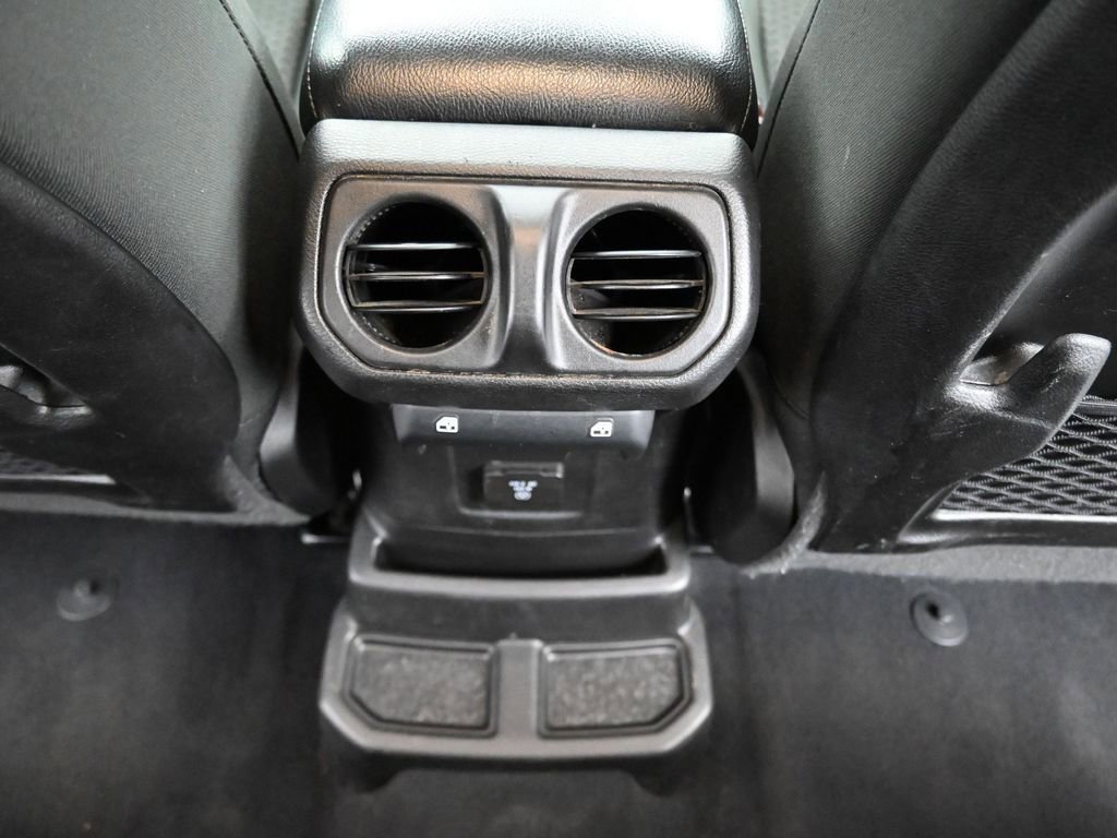 Used 2024 Jeep Wrangler Unlimited Rubicon 4xe w/ Technology Group image 33