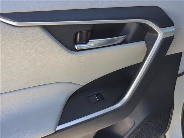 Certified 2022 Toyota RAV4 XLE w/ Convenience Package FWD image 9