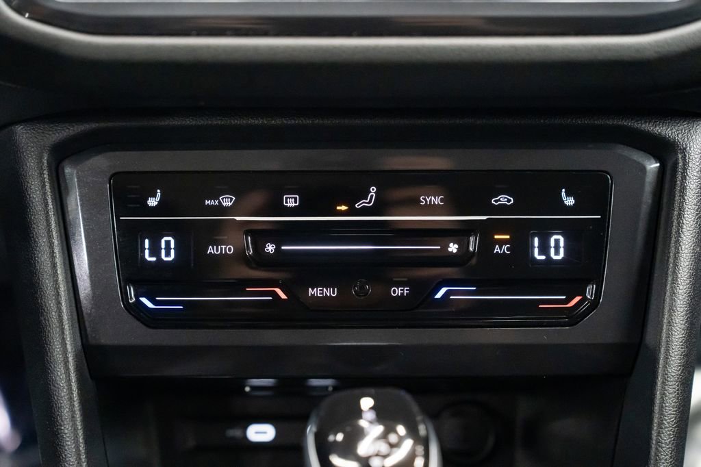 Used 2024 Volkswagen Tiguan SE image 12