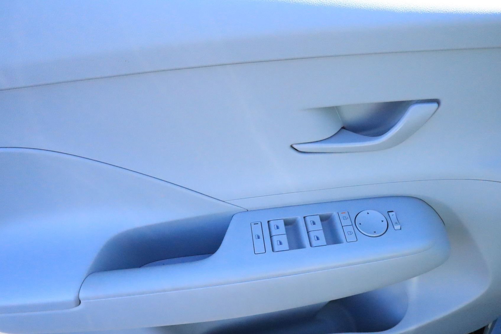 New 2026 Hyundai Kona SE FWD image 19