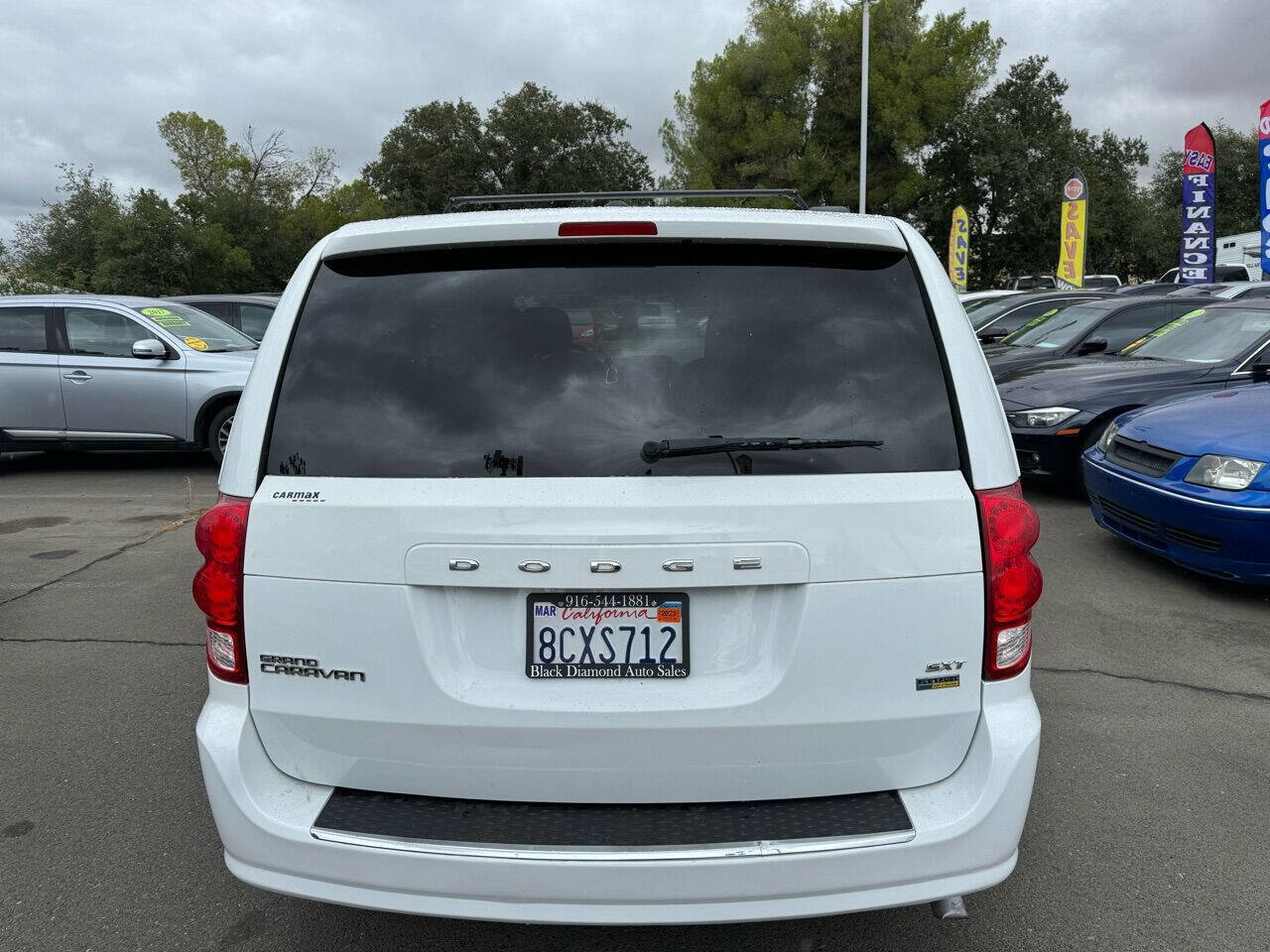 Used 2016 Dodge Grand Caravan SXT FWD image 10
