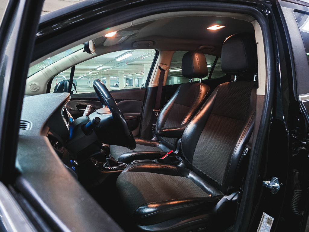 Used 2019 Buick Encore Preferred FWD image 18