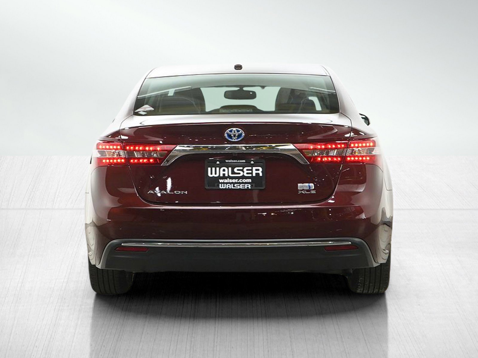 Used 2016 Toyota Avalon XLE Premium FWD image 4