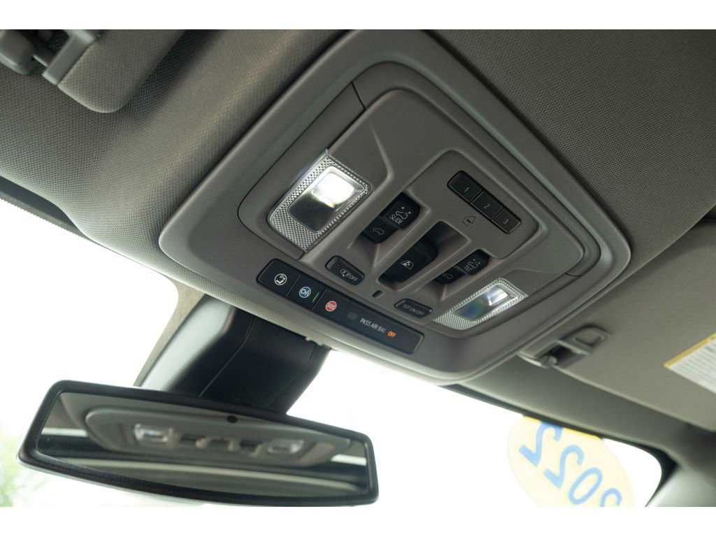 Used 2022 GMC Sierra 3500 Denali AWD/4WD image 35