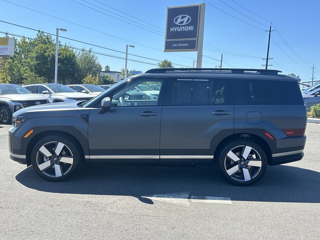 Used 2025 Hyundai Santa Fe Limited image 6