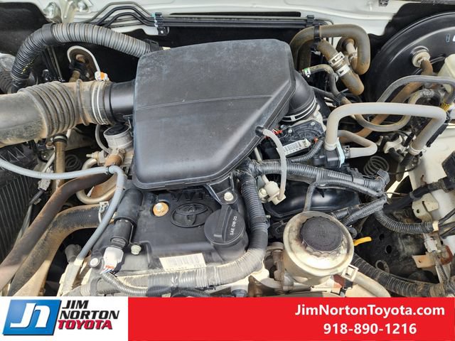 Used 2017 Toyota Tacoma SR RWD image 31