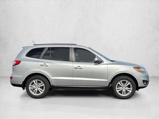 Used 2011 Hyundai Santa Fe SE image 4
