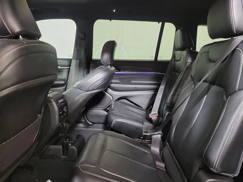 Used 2023 Jeep Grand Cherokee L Overland RWD image 23