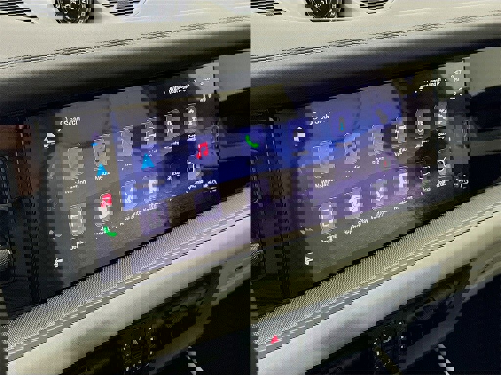 New 2026 Porsche Cayenne Coupe image 18