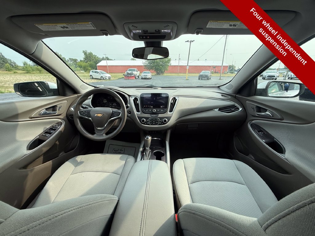 Used 2020 Chevrolet Malibu LT FWD image 38