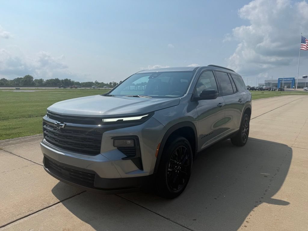 New 2026 Chevrolet Traverse LT w/ Midnight/Sport Edition FWD image 11