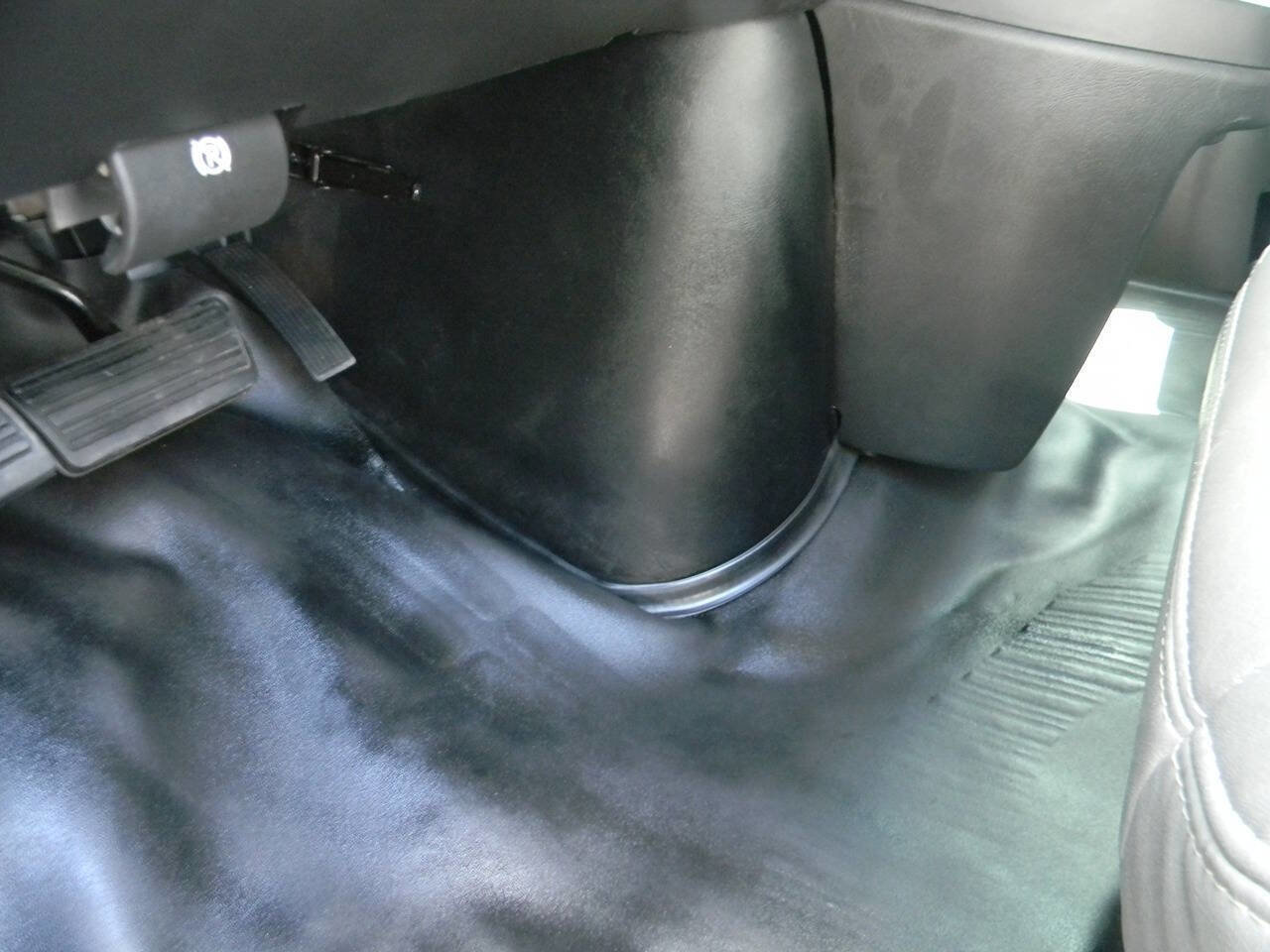 Used 2017 Chevrolet Express 2500 image 10