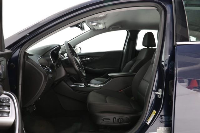 Used 2016 Chevrolet Malibu LT FWD image 17