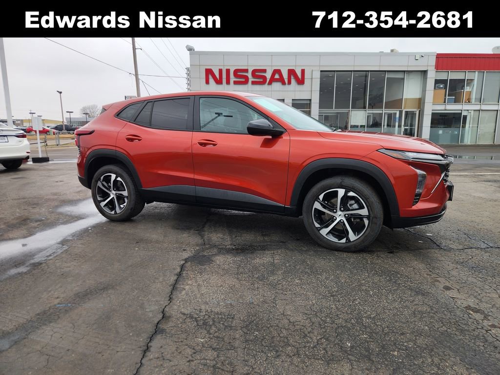 Used 2024 Chevrolet Trax RS w/ Sunroof Package