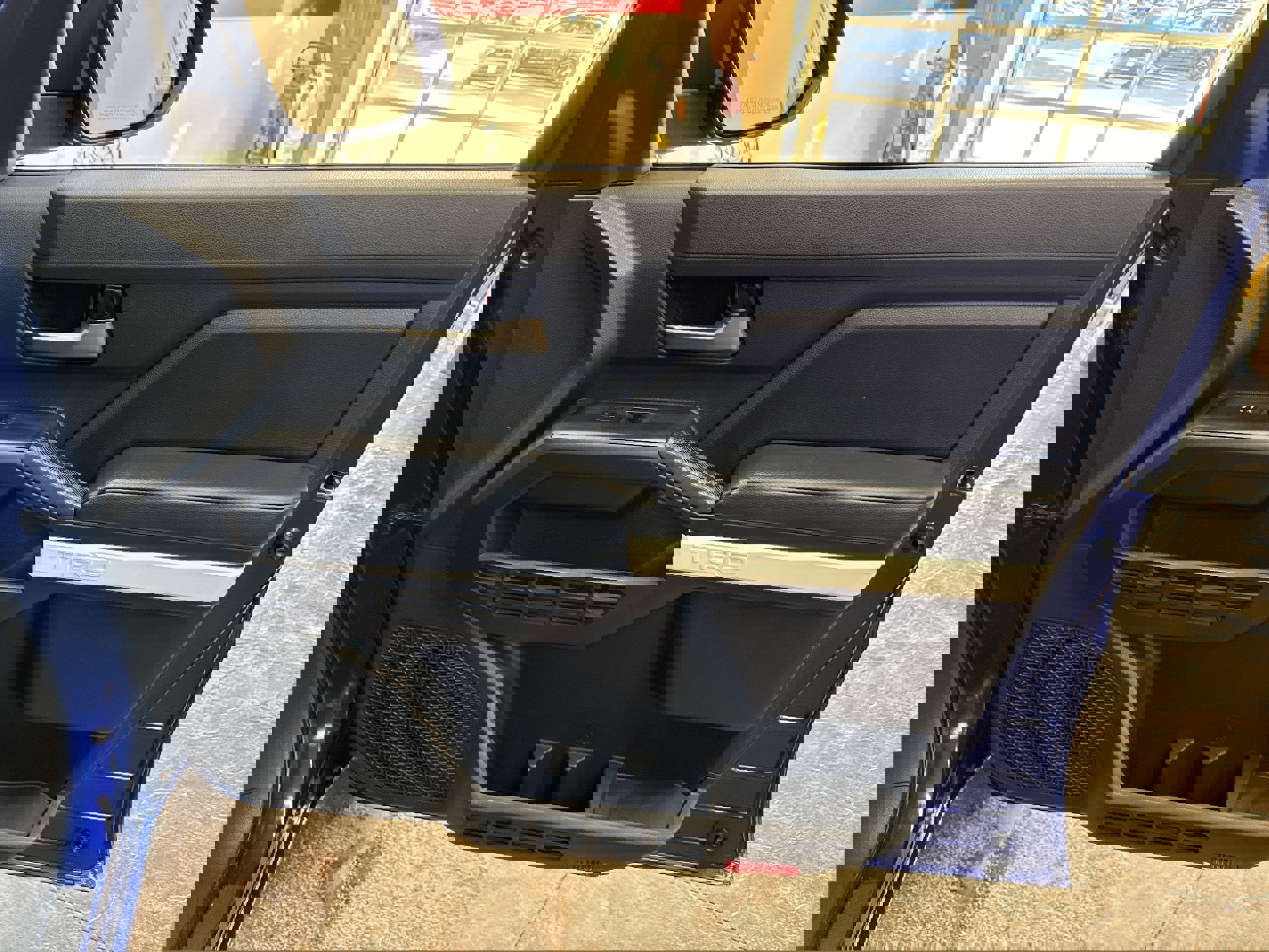 Used 2024 Toyota Tacoma TRD Off-Road image 15