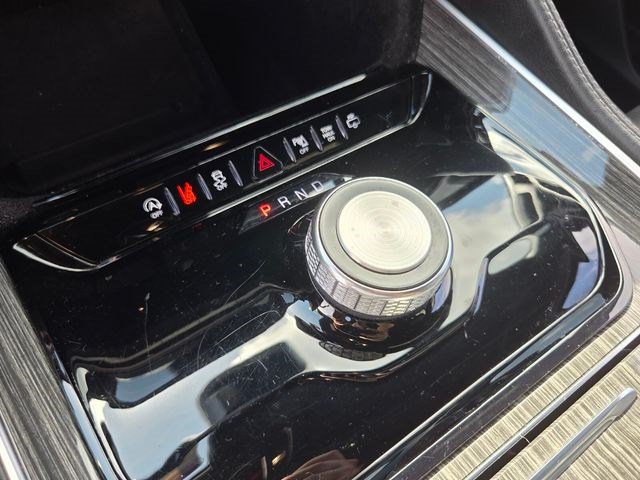 Used 2022 Jeep Wagoneer Series II RWD image 29