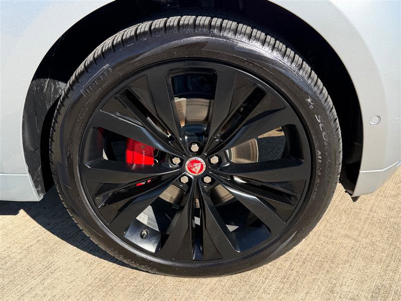 Used 2019 Jaguar F-PACE S image 27