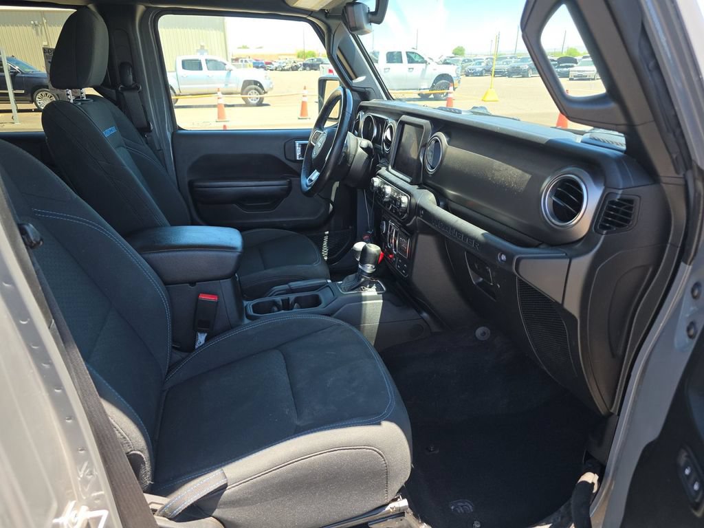 Used 2021 Jeep Wrangler Unlimited Rubicon 4xe w/ Cold Weather Group AWD/4WD image 5