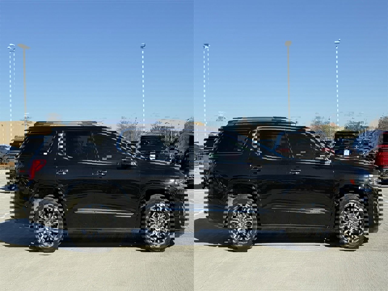 Used 2022 GMC Acadia Denali w/ Denali Technology Package image 3