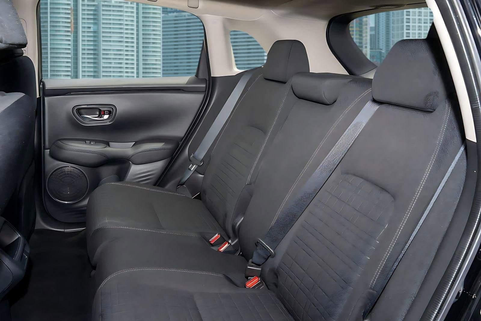 Certified 2024 Honda HR-V LX image 18