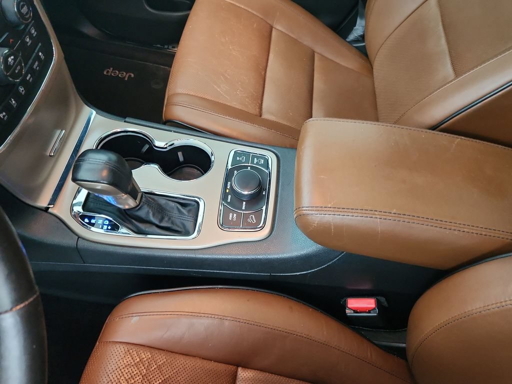Certified 2017 Jeep Grand Cherokee Summit w/ Platinum Series Group AWD/4WD image 31