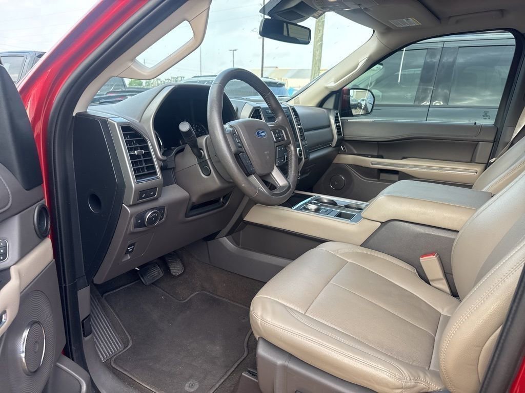 Used 2020 Ford Expedition XLT w/ Equipment Group 202A RWD image 9