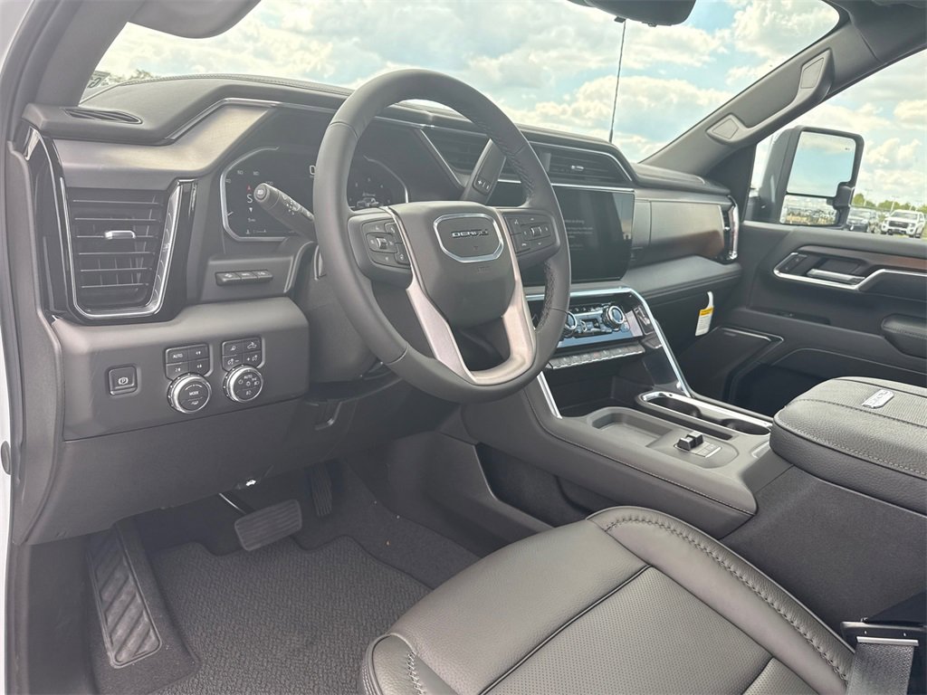 New 2026 GMC Sierra 2500 Denali w/ Denali Reserve Package image 18
