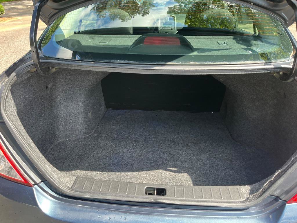 Used 2017 Nissan Versa S FWD image 27