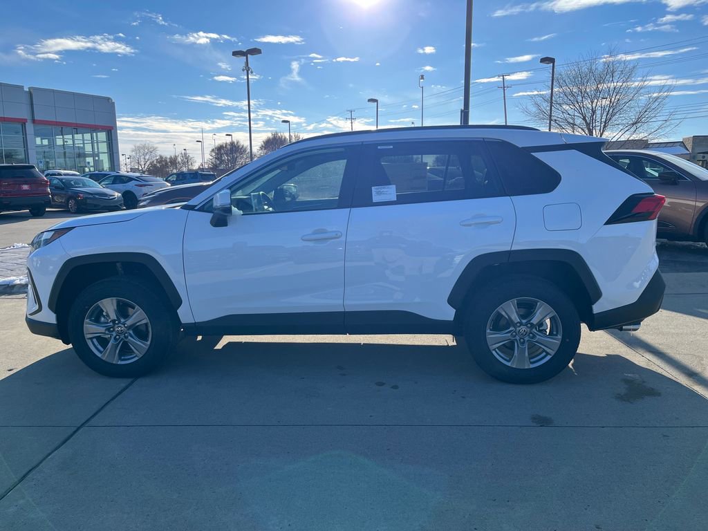 New 2025 Toyota RAV4 XLE video 2