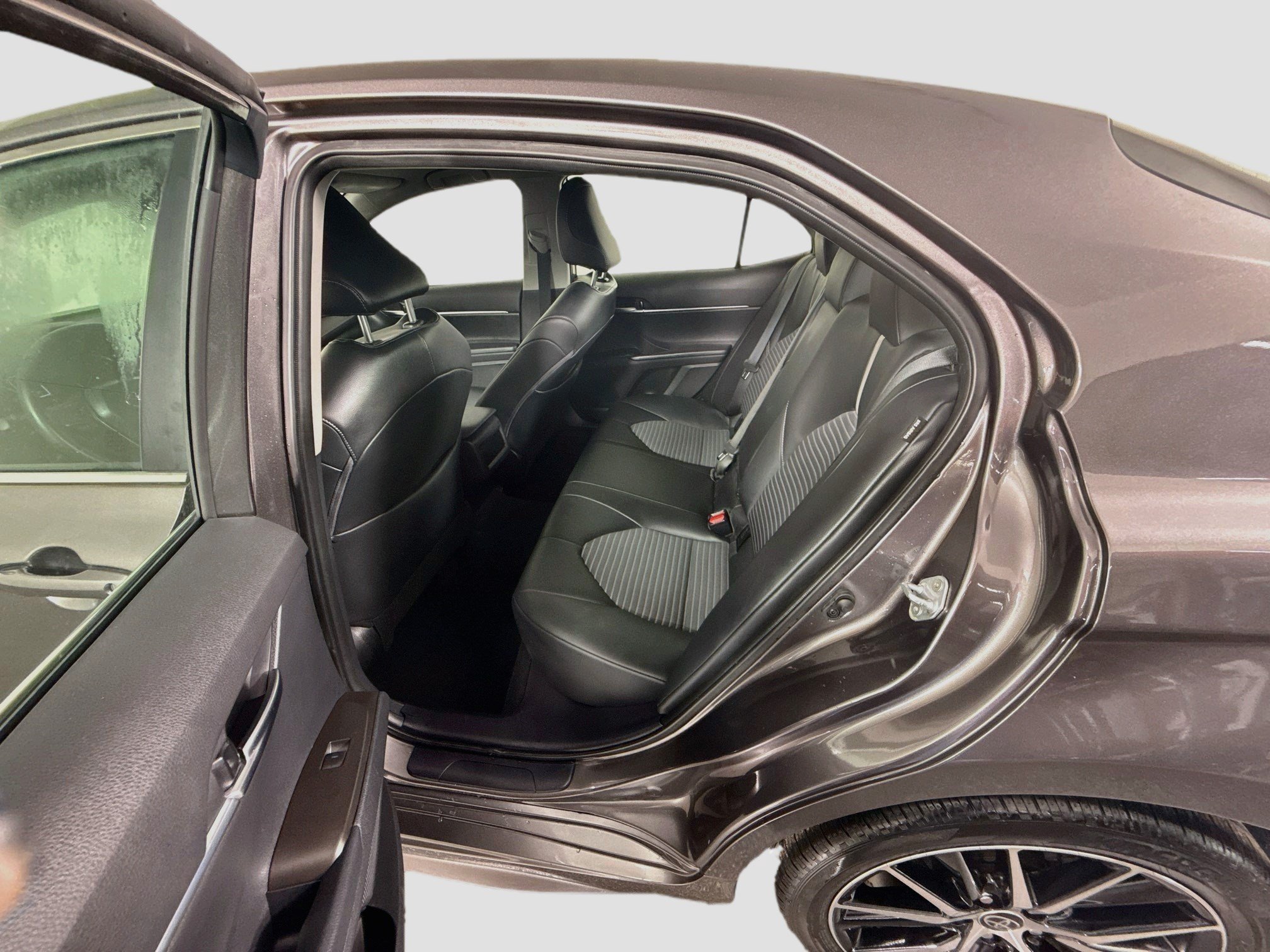 Used 2024 Toyota Camry SE FWD image 24