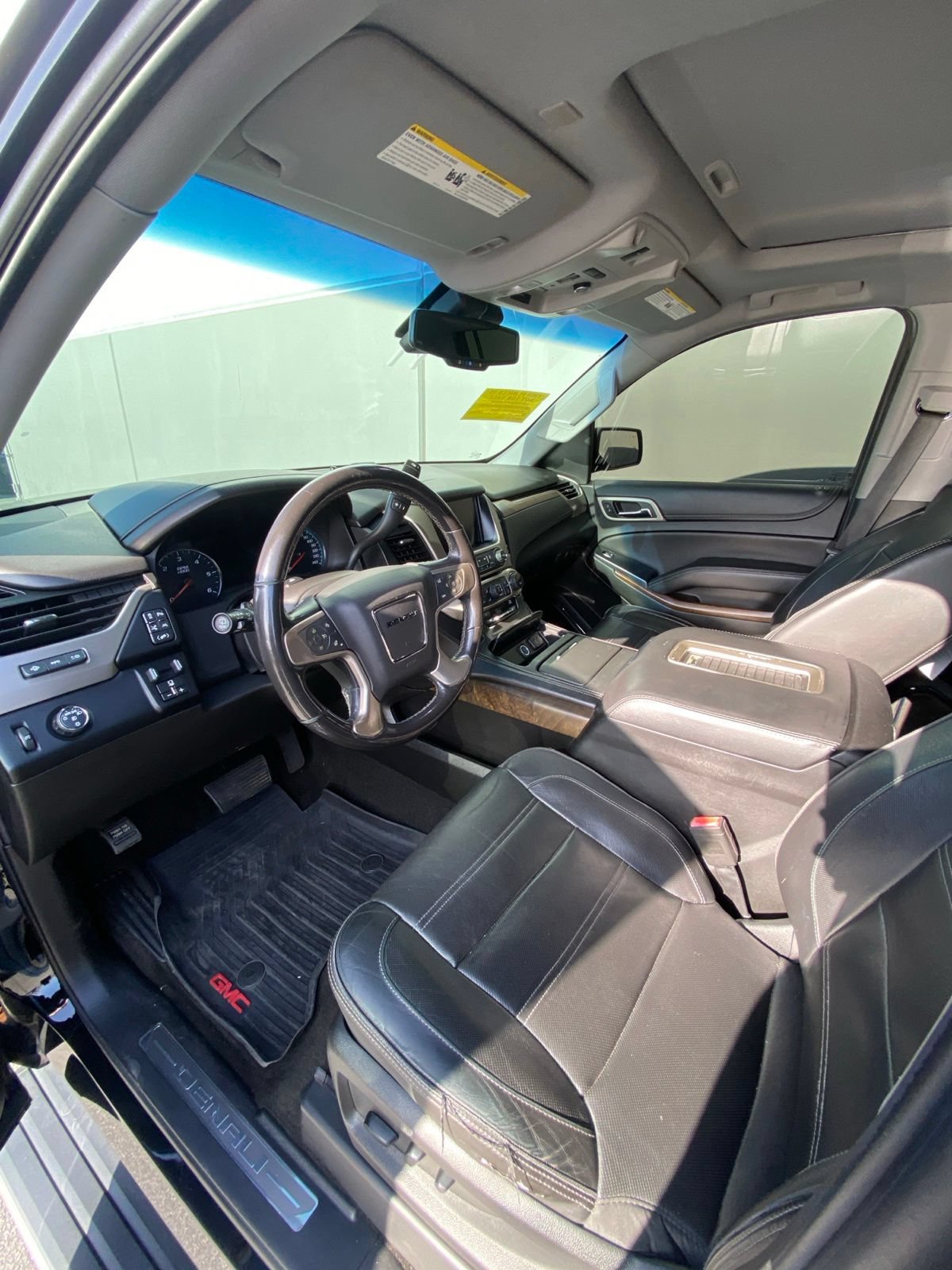 Used 2018 GMC Yukon XL Denali w/ Denali Ultimate Package RWD image 8