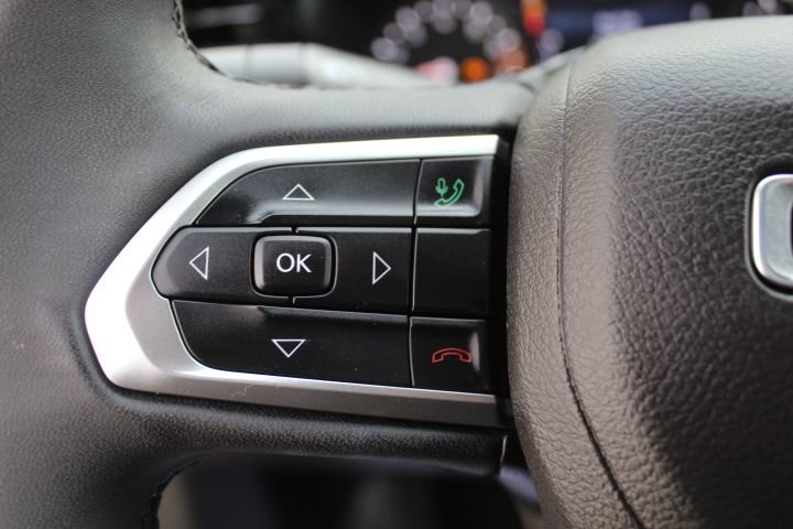 Used 2022 Jeep Compass Altitude image 16