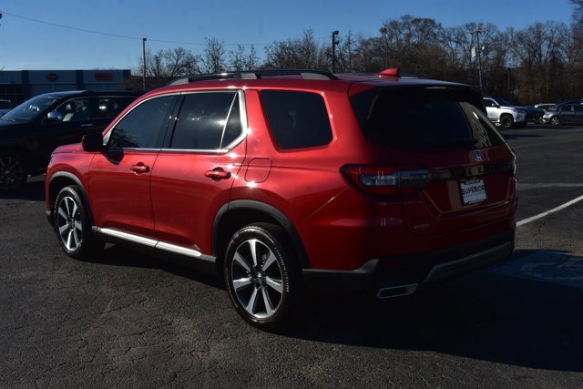 Used 2025 Honda Pilot Elite image 9