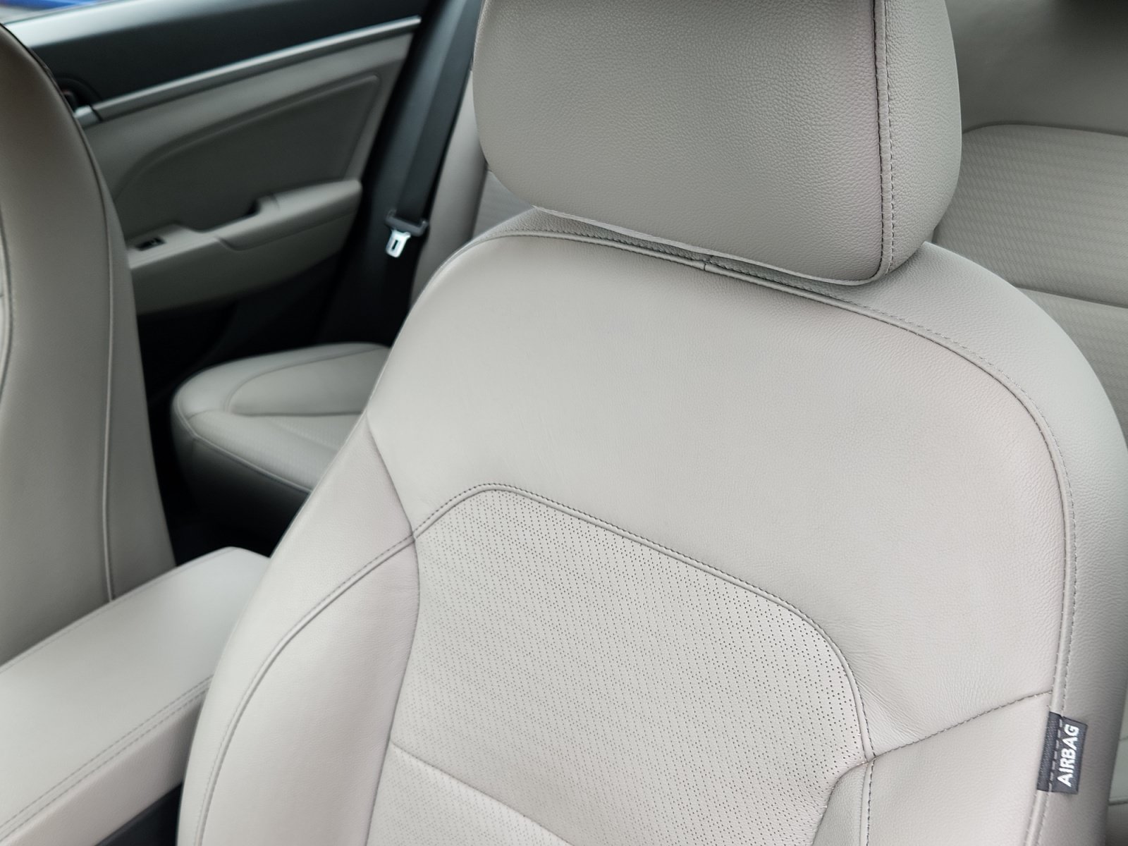 Used 2017 Hyundai Elantra Sedan FWD image 31