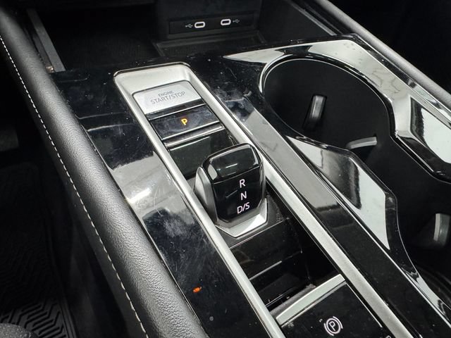 Used 2024 Volkswagen Atlas SE w/ Panoramic Sunroof Package FWD image 28