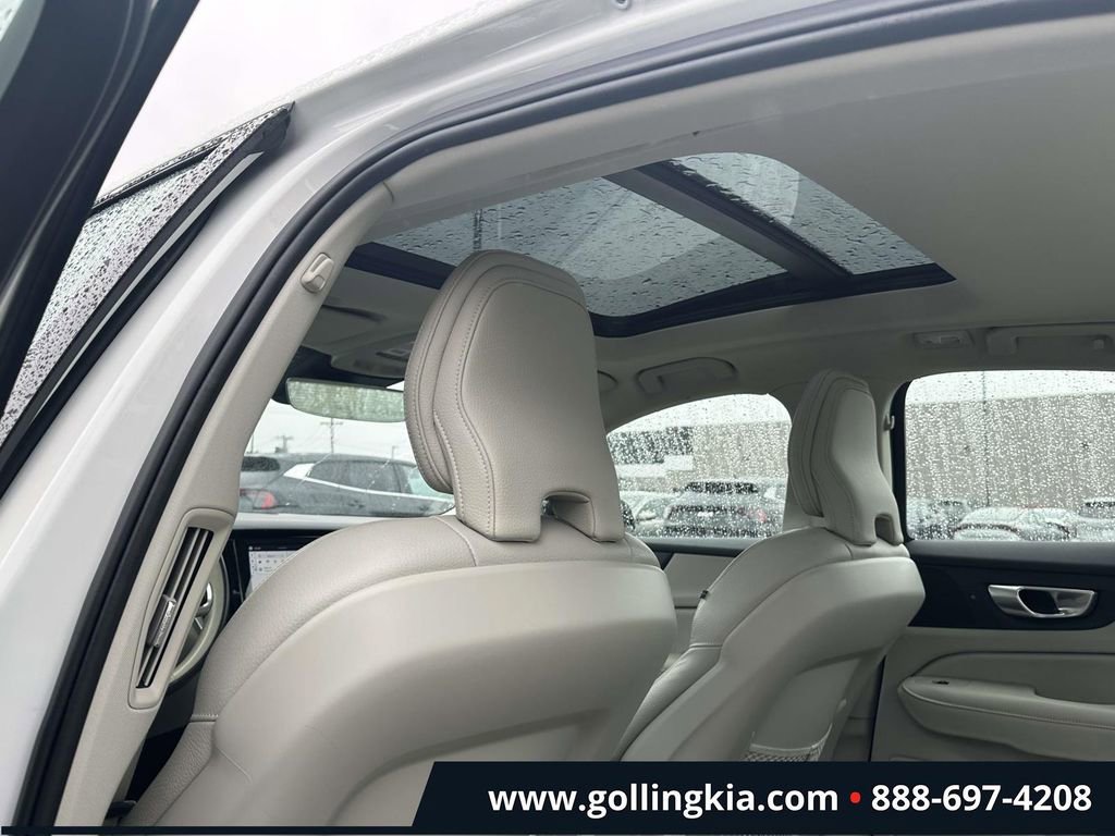 Used 2024 Volvo S60 B5 Core FWD image 13