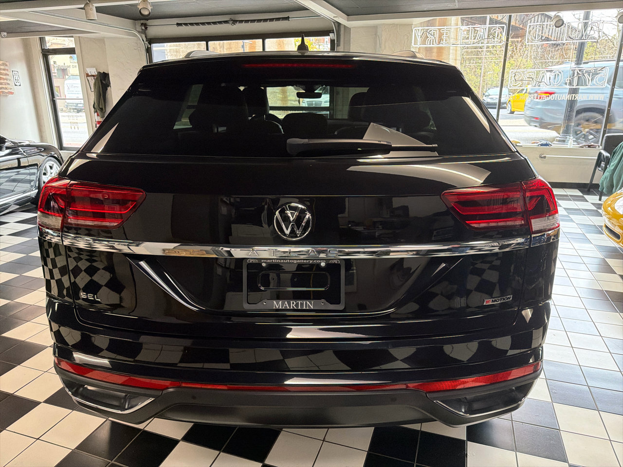 Used 2020 Volkswagen Atlas Cross Sport SEL image 6