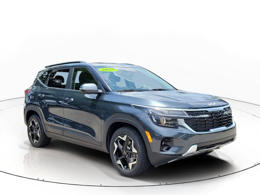 Certified 2024 Kia Seltos EX FWD image 3
