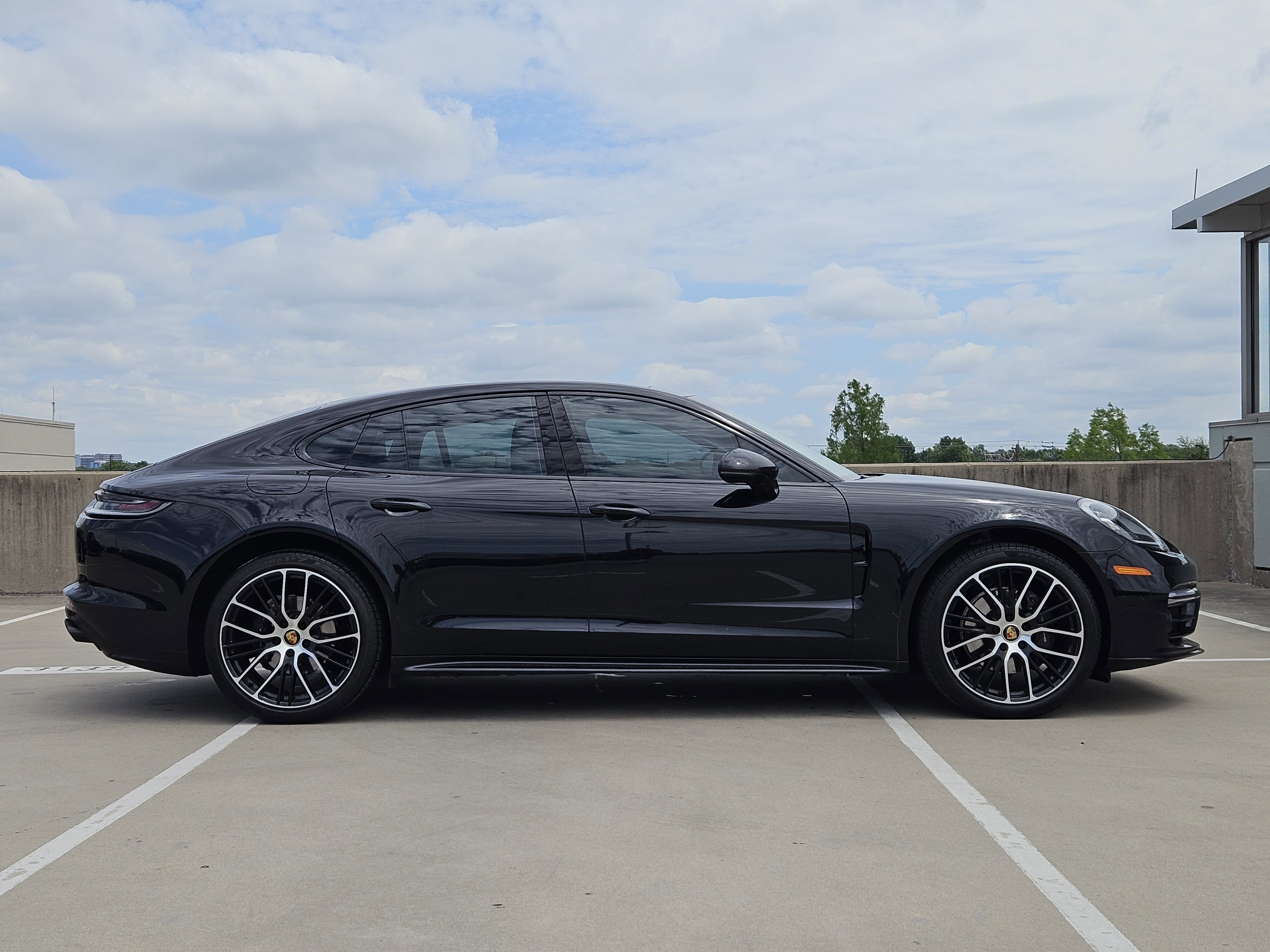 Certified 2023 Porsche Panamera 4 Platinum Edition AWD/4WD image 9