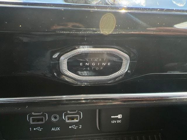 New 2026 Jeep Grand Cherokee Limited AWD/4WD image 13