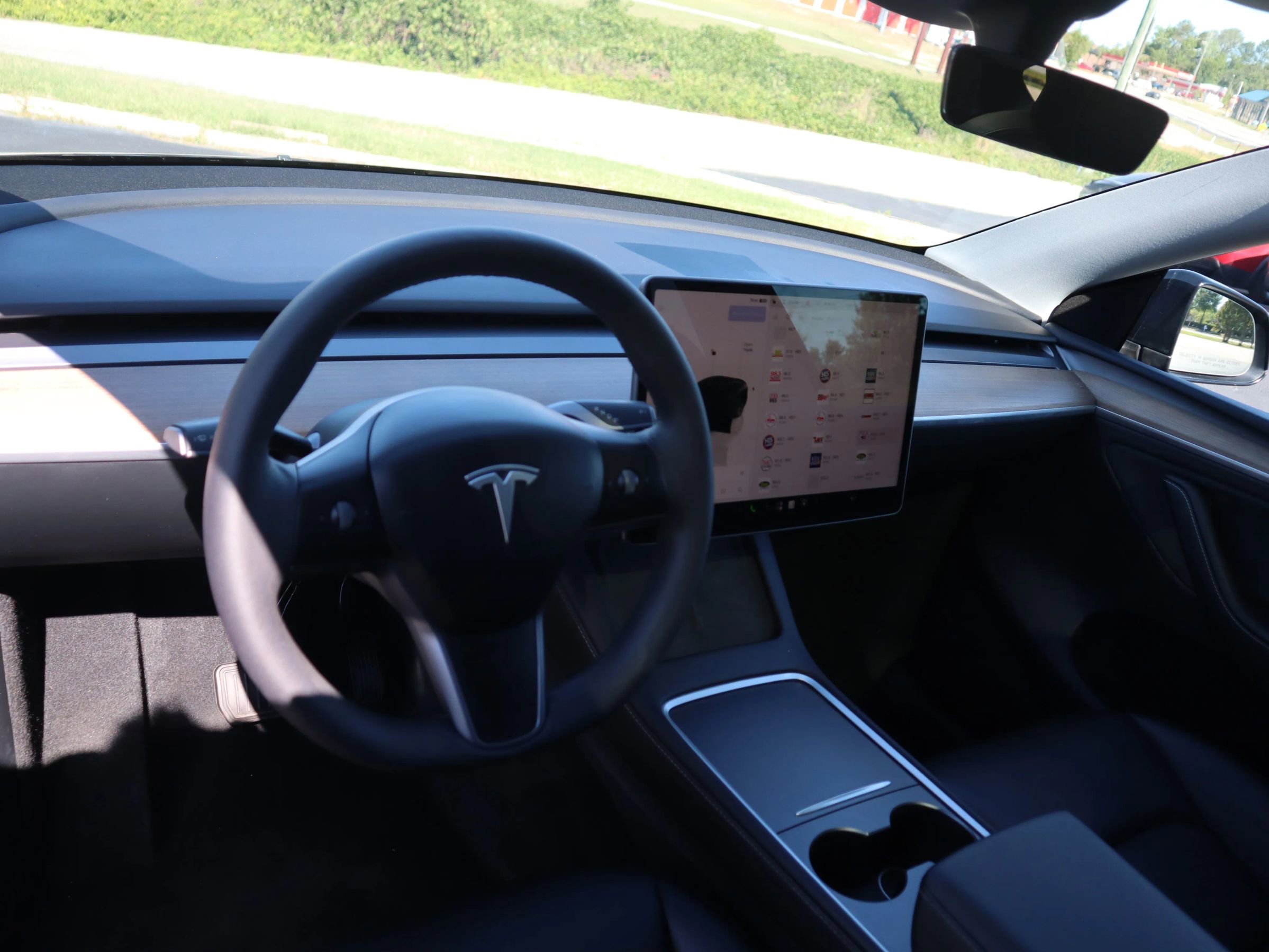 Used 2024 Tesla Model Y Long Range AWD/4WD image 15